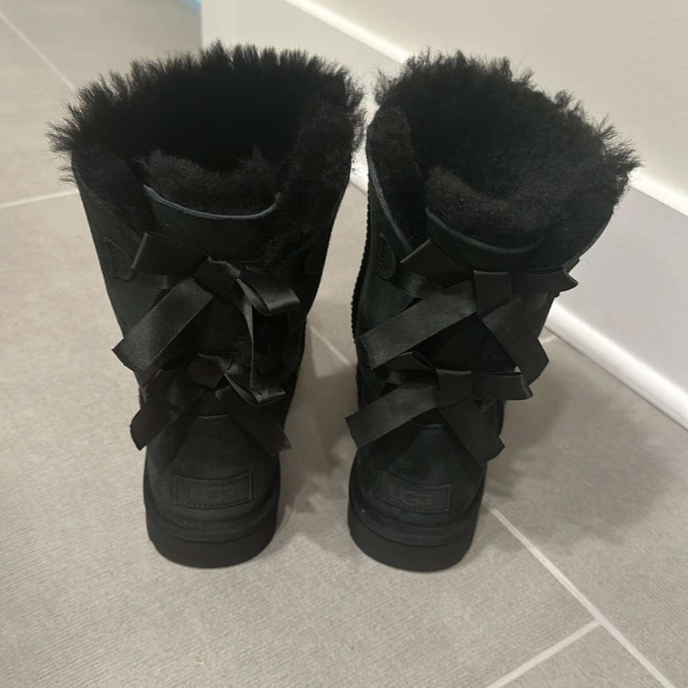 Bailey Bow Uggs